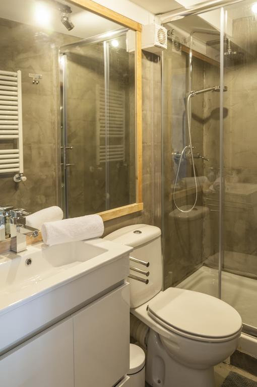 Contemporary Lisbon Apartment In Historical Chiado Exteriér fotografie